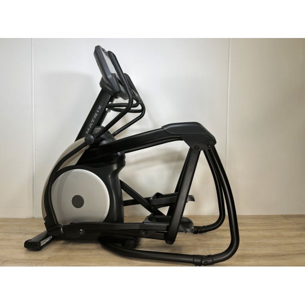 Matrix E5xi crosstrainer